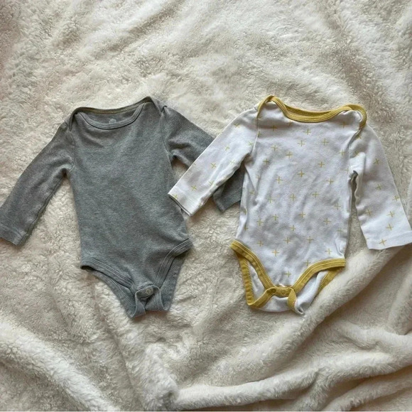 Cloud Island 6-9 months long sleeve grey and yellow onesie set​ - Picture 1 of 7